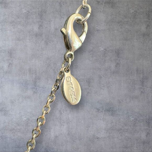 Express Openwork Filigree Leaf Pendant 34" Necklace Silver Tone Chain Beaded - Picture 8 of 10